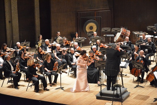 מלכה עם כינור, איימן מוסאחאג'ייבה מקזחסטן, בקונצרט בישראל